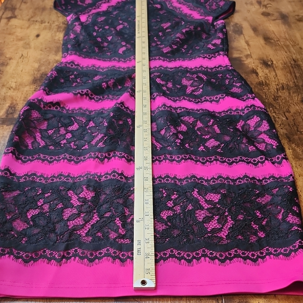 TADASHI SHOJI | Pink Black Lace Scuba Bodycon Whimsigoth Party Midi Dress | 6 - Picture 10 of 11